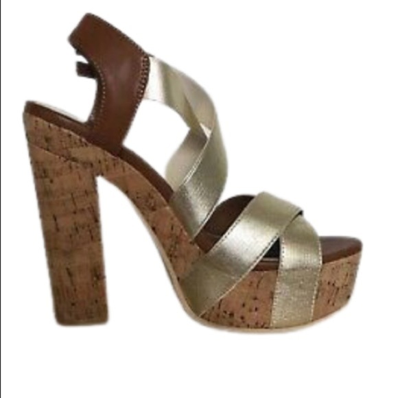 Beautiful heels Sandals - Picture 1 of 6